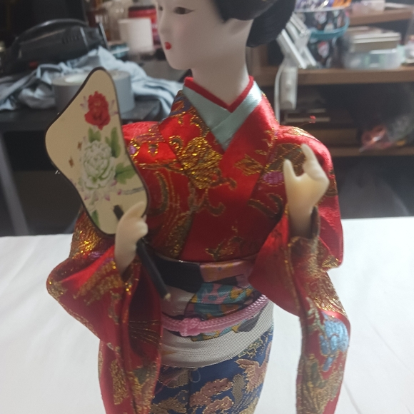 Asian Doll In Box - Picture 6 of 8